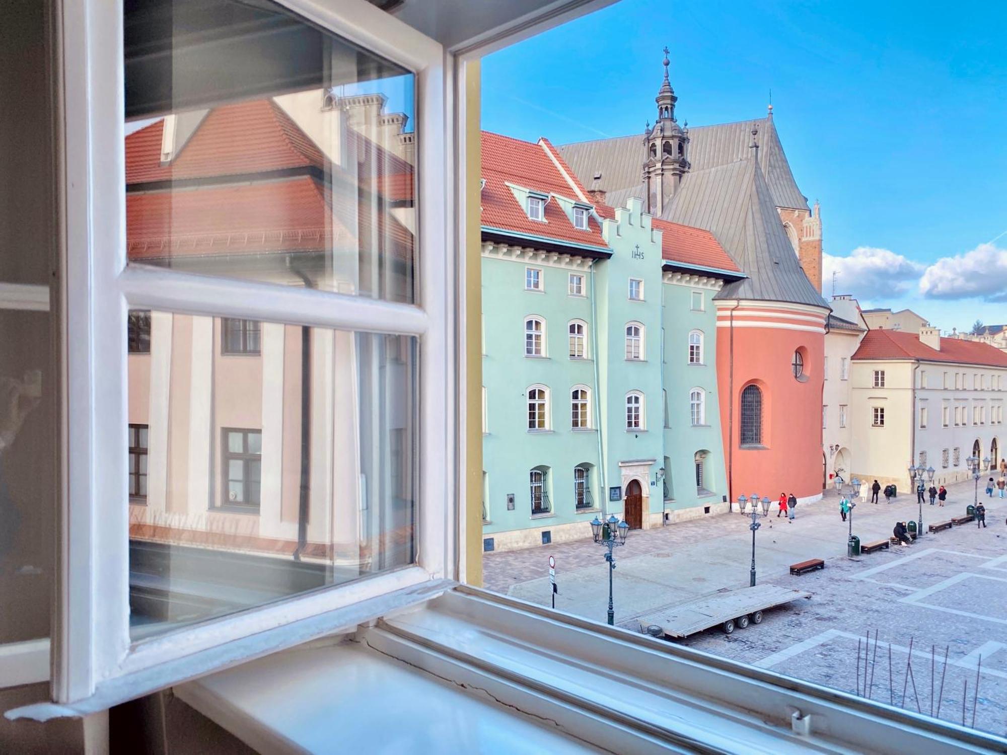 Mint Luxury Apartments At The Main Square Krasków Exteriör bild